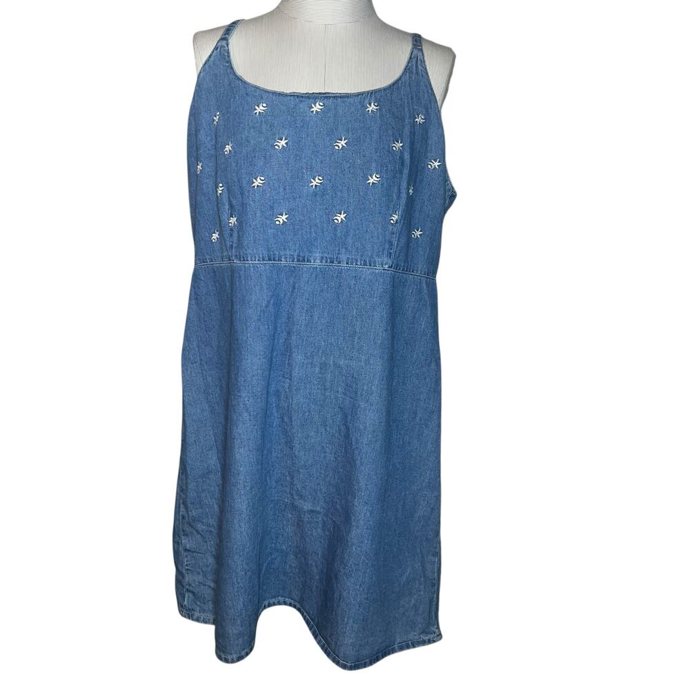 Y2K Faded Glory Denim Floral Embroidered summer mini sun summer dress size 16 - Picture 2 of 7